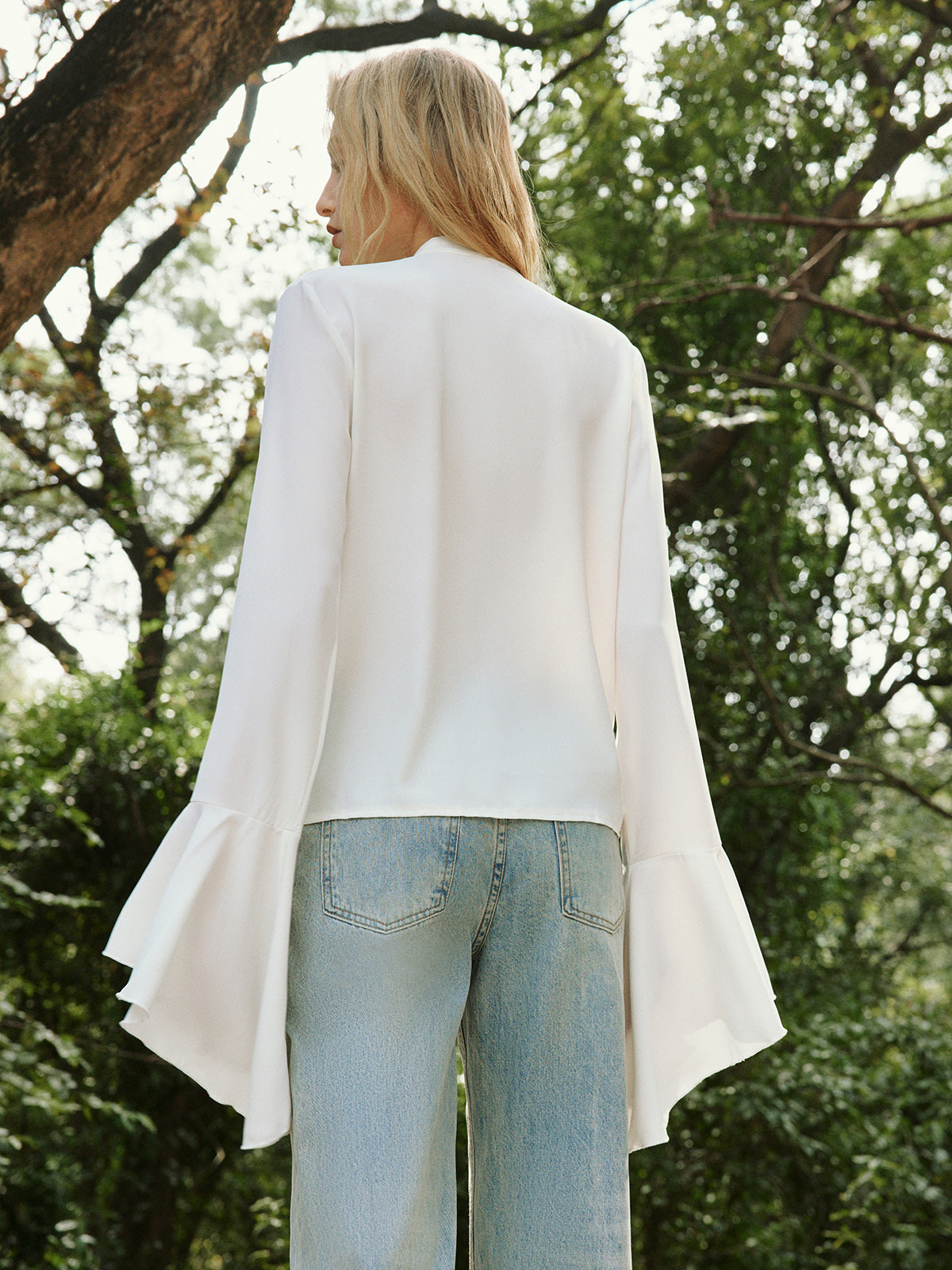 https://cdn.shopify.com/s/files/1/0898/9002/9897/files/button-ruffle-thin-blouse-6.jpg?v=1747238251